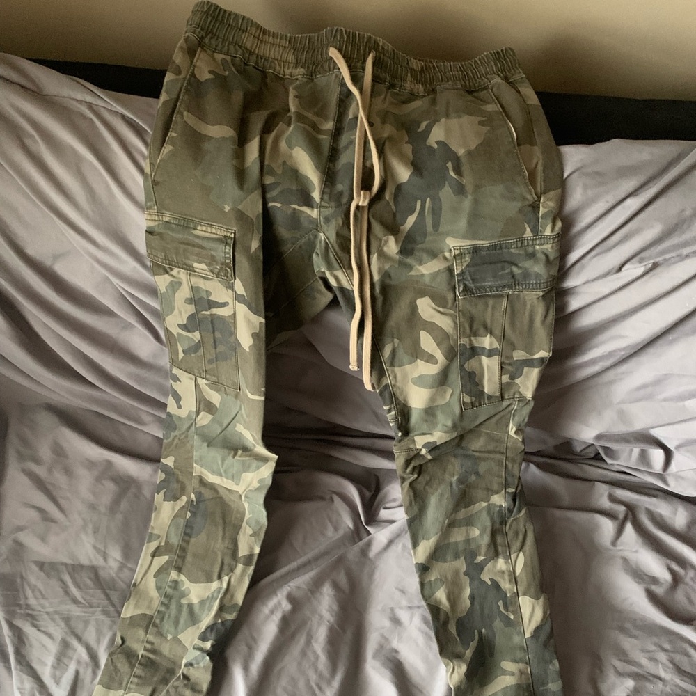 Pacsun camo pants